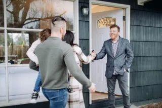 Marketing Your Property: How to Attract the Right Buyers