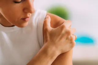 Labral Tear Relief: How Physiotherapy Can Help You Ditch the Shoulder Pain