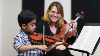 Master the Art of Violin: Expert-led Violin Lessons for Beginners to Advanced Players