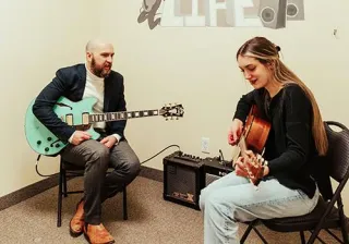 How to Choose the Right Guitar Teacher as an Adult Beginner In Fort Saskatchewan