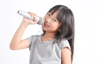 How to Choose the Right Voice/Singing Lessons for Your Child: A Parent’s Guide