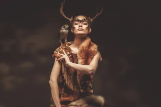 Connecting with Spirit Animals: A Journey of Guidance by Eva Sawyer