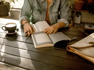🌸 A Mother’s Day Reset: How to Nourish Yourself Like Someone You Love in Midlife