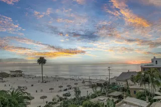 Discover Moonlight Beach: A SoCal Treasure