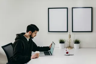 Digital Detox: Practicing Mindfulness in a Tech-Driven World