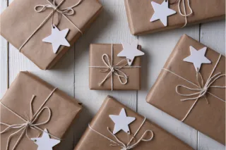 Gifts That Glow: The Working Mom's Budget-Friendly Holiday Guide!