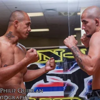 Empowering Confidence: Revealing Its Impact in the World of Fighting and How It Fits in Hawaii's Culture 😊🥊🏝️