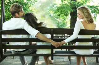 9 Warning Signs of Infidelity