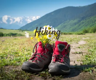 Tips for Hiking (with a Hint of Aromatherapy)