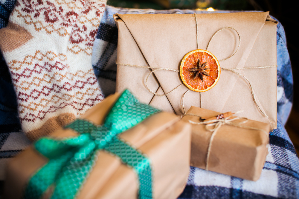 Gift Wrapping Tips for Your Willow Tree Present
