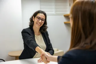 What Is a Manufacturing Recruiter