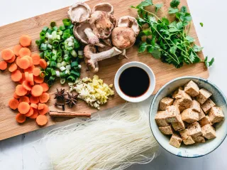 How to Quiet Food Noise with the Mind-Body Connection