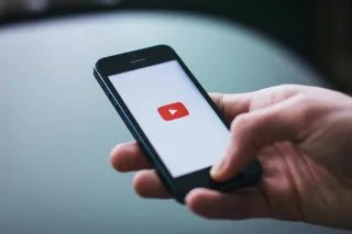 Sky AdSmart vs YouTube Ads: Which Platform is Right for Your Business?