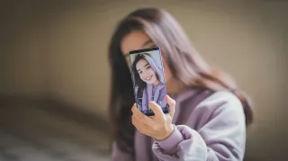 3 tips to instantly feel more confident on camera