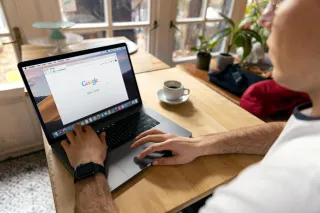 Site Web en 2025 : Est-ce un Avantage Compétitif Indispensable à Nîmes ?