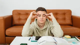 Top 5 Money Mistakes Young Adults Make in Their 20s (and How to Fix Them)