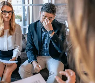 💔 5 Key Strategies to Navigate Divorce with Confidence