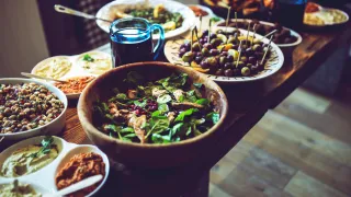 Lunch Specials 11 to 2 Calabasas CA: Where Health Meets Flavor Every Afternoon