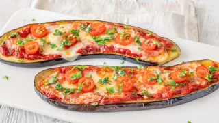 Low Carb Vegan Pizza Lake Balboa CA: Enjoy Keto Vegan Pizza at Leo's Superfood Vegan Cafe