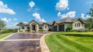 Enhancing Curb Appeal: How a Well-Designed Concrete Driveway Can Transform Your Home