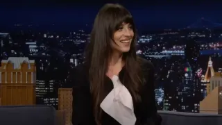 “Too Hot for Jimmy Fallon?” Dakota Johnson’s Playful Tonight Show Moment Goes Viral