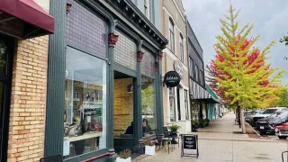 ☕ Cozy Cups & Lakefront Vibes: Your Guide to Aldea Coffee