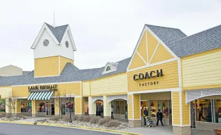 🛍️ Retail Therapy Done Right: Tanger Outlets Howell Is Calling Your Name 👖 