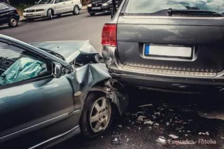 VERKEHRSUNFALL IM AUSLAND – WAS TUN?