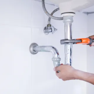 When to Call an Emergency Plumber in Bellevue: Signs and Solutions