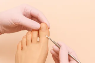 Mi történik egy pedikűr során?