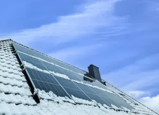 Solar Power in Illinois: Busting the Winter Myth
