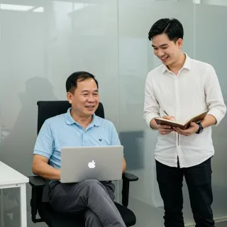 Chủ cửa hàng điện thoại và vấn đề bảo mật Fanpage ngày nghỉ lễ.