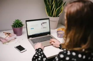What's a Squeeze Page vs a Landing Page?