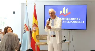 Conferencia del cardiólogo don Manuel de la Peña, experto en longevidad