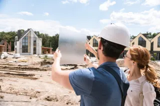 What to Expect When Hiring a Contractor Near Me for Repairs