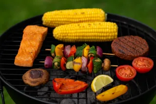 Summer BBQs Without the Bloat: Smart Swaps for Digestion & Hormone Health