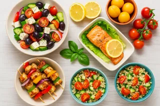 “The Summer Energy Reset: How to Eat with the Season (Without Overthinking)”