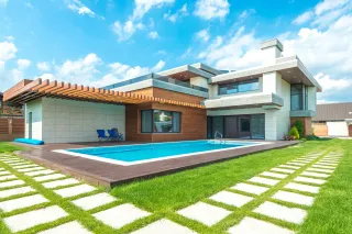Most Common Pool Cleaning Mistakes & How to Avoid Them