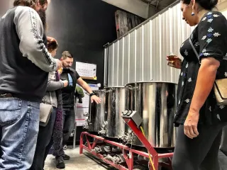 🍻 Alaska on Tap: A Boozy, Bubbly Ride with Big Swig Tours 🍹