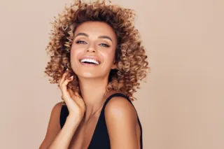 Achieving the Perfect Silk Press with Curls