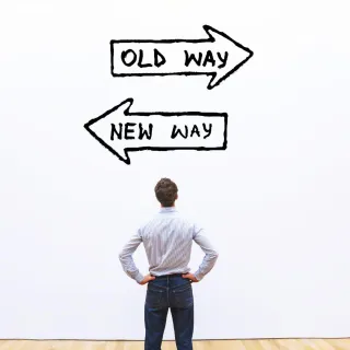 AI Voice Conversations Versus Traditional Memorial Methods

