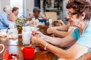 Group Craft Activities for Seniors: Fun Projects in Senior Communities