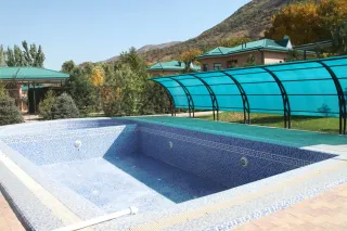 How Often Should You Service Your Pool in Florida’s Climate?
