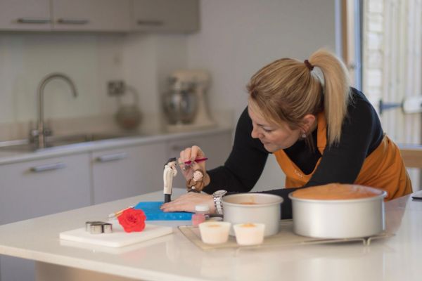 Beyond Buttercream: Creative Cake Decorating Techniques for Modern Celebration Cakes