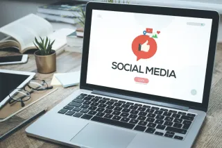 5 Social Media Mistakes That Are Costing You Jobs