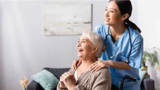La importancia de la autonomía en la toma de decisiones y estilo de vida en adultos mayores