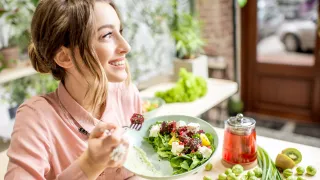 Nourishing from Within: Mastering Mindful Eating for Digestive Wellness