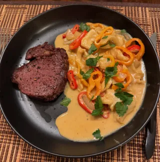 How to Make Creamy Veggie Pasta