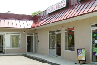 🍕Slices & Vibes: Why Rico's Pizza Is Hartford’s Go-To Pie Paradise
