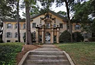 Explore Atlanta’s Historic Neighborhoods with Ease in a Rental